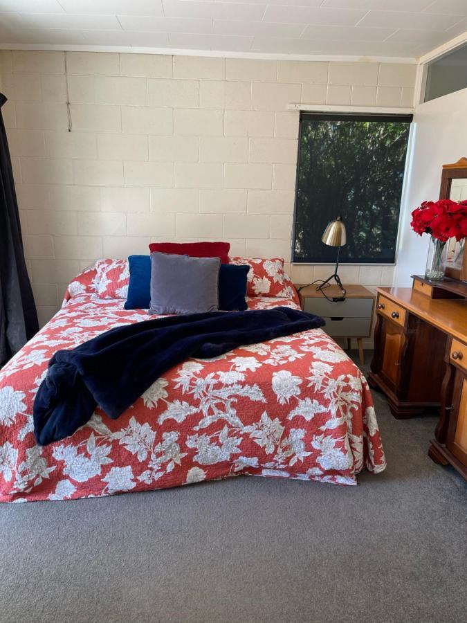 Swanson-Waitakere Stay In Scenic Sunrise Оукланд Екстериор снимка